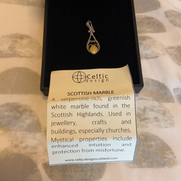 Celtic Design Scottish Marble Pendant - Picture 2 of 2
